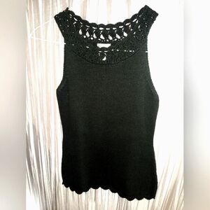 Ann Taylor small petite black crochet sleeveless tank top scalloped hem